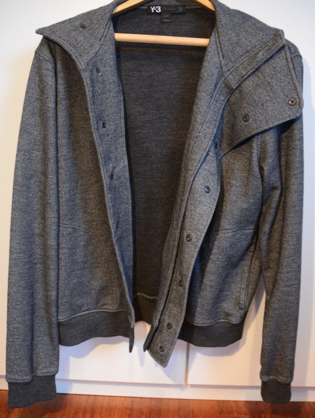 Y-3 Jacken: Yamamoto Y3 Jacke mit Hoodie – Gebraucht aus Büron von Felleiter 1