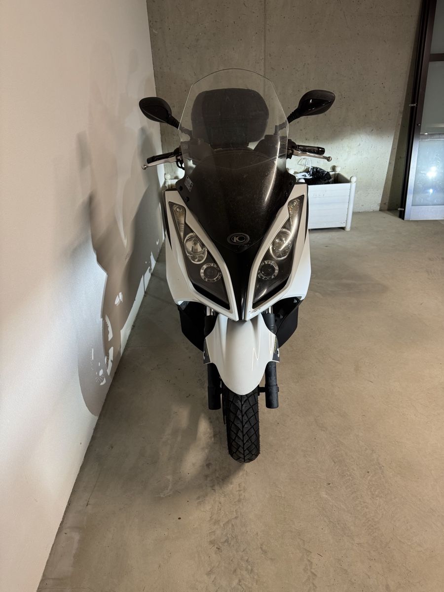 Kymco Altro: Kymco Downtown 300ABS – Difettoso da Ettingen venduto da Greezoo