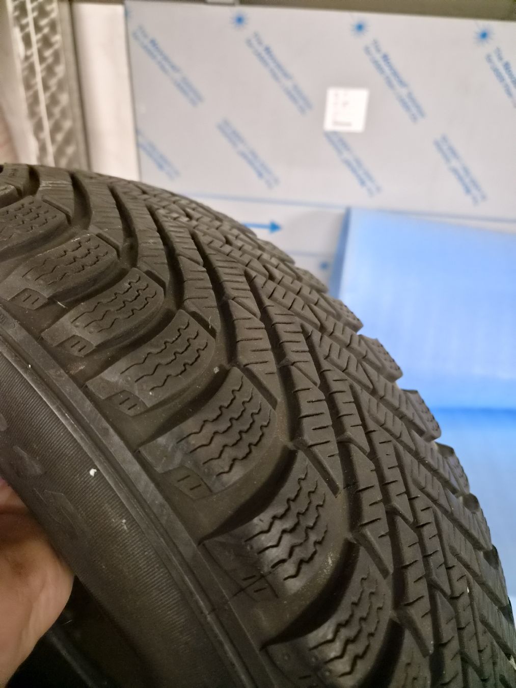 Pneus & Kompletträder: 4 Winterpneu Pirelli – Gebraucht aus Buchrain von Lader-G60 2