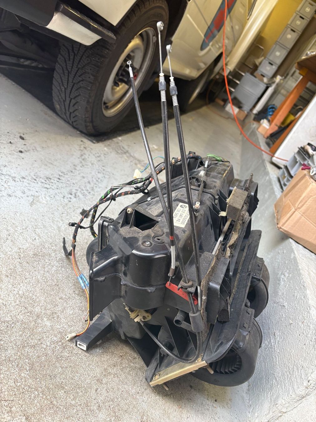 BMW Alle Autoersatzteile: BMW E30 Gebläsekasten – Gebraucht aus Siebnen von Alpina73 3