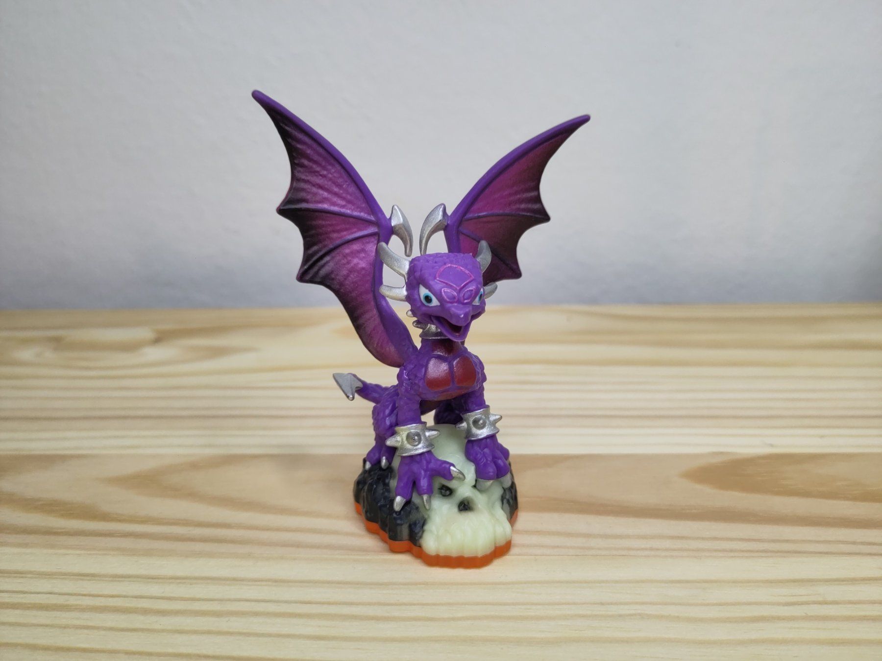 Statuette: Skylanders Figur - Spyro's Adventure : Cynder – Usato da Zug venduto da RepTCG
