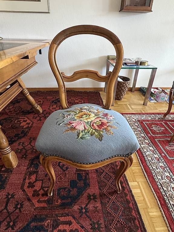 Tischset: Eleganter Schiefertisch mit vier passenden Stühlen – Gebraucht aus Oberengstringen von Pitoer 2