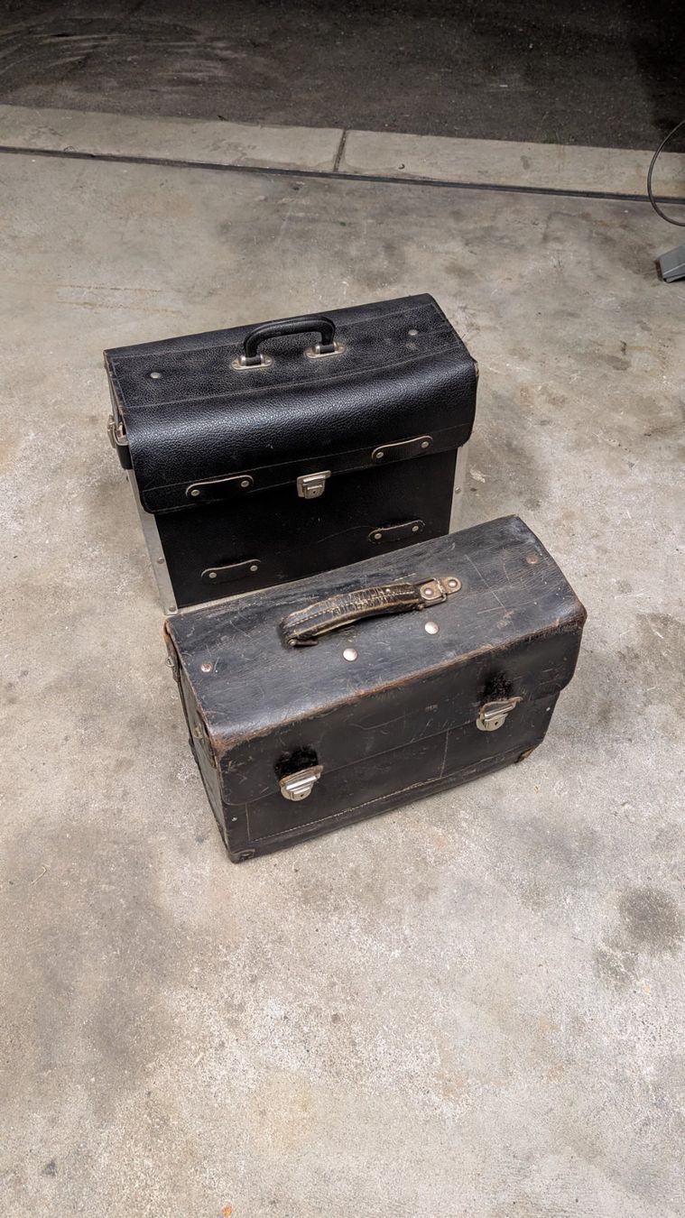 Tous les outils: 2x Werkzeugkoffer Leder – D'occasion à Bad Ragaz par MR_BR