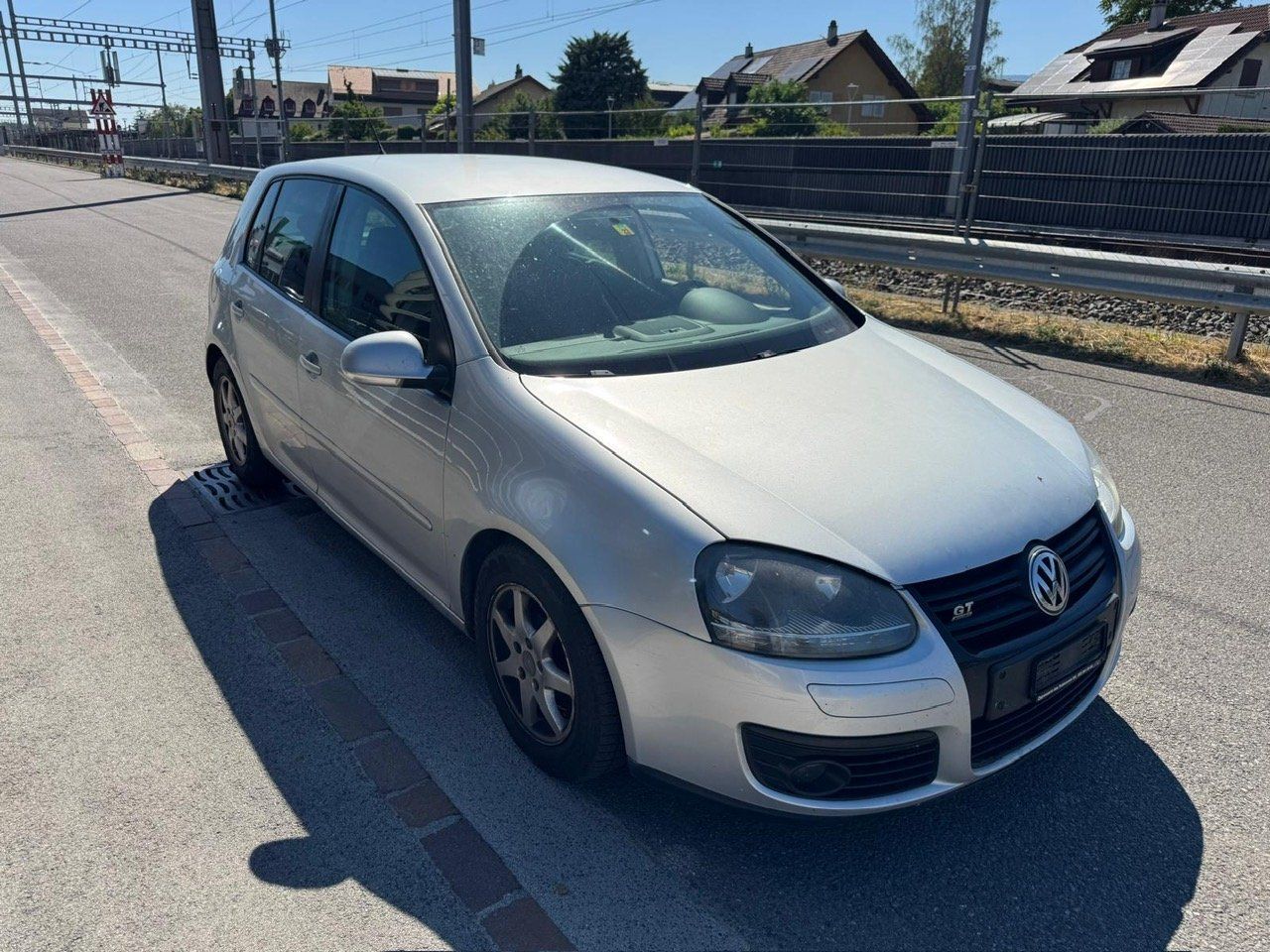VW Automobili: VW GOLF 2.0 TDI – Usato da Gland venduto da Duvernay01 1