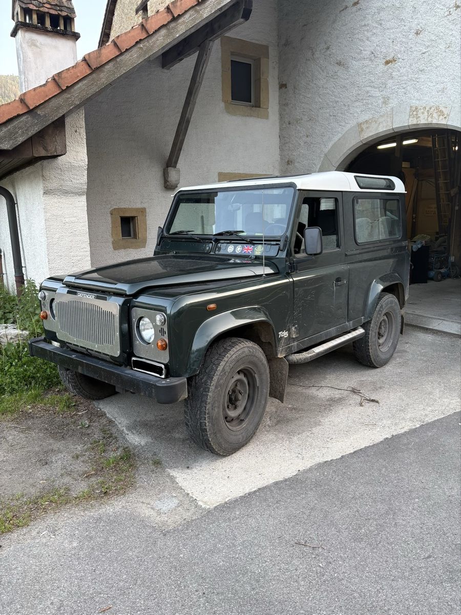 Land Rover Automobili: Land Rover DefenderTD5 90 – Usato da Champ-du-Moulin venduto da Magicgrishna 8