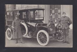 alte Fotokarte LIMOUSINE Militär/Rotkreuz, Oldtimer Auto