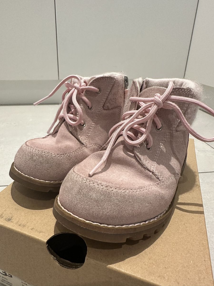 Ugg Schuhe für Mädchen: UGG Kids rosa 27,5 – Gebraucht aus Cevio von Giorgia89 2