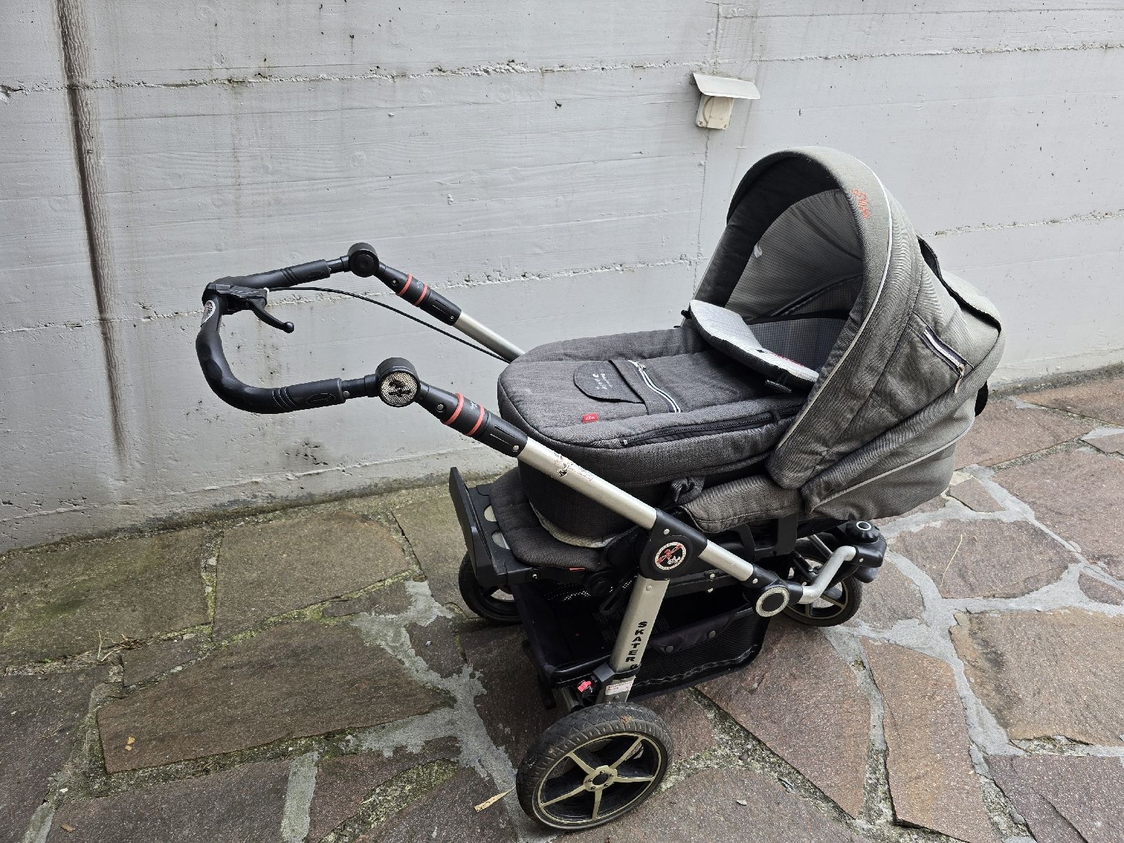 Hartan Carrozzine: Hartan Kinderwagen – Usato da Siebnen venduto da LuuSchuu 3