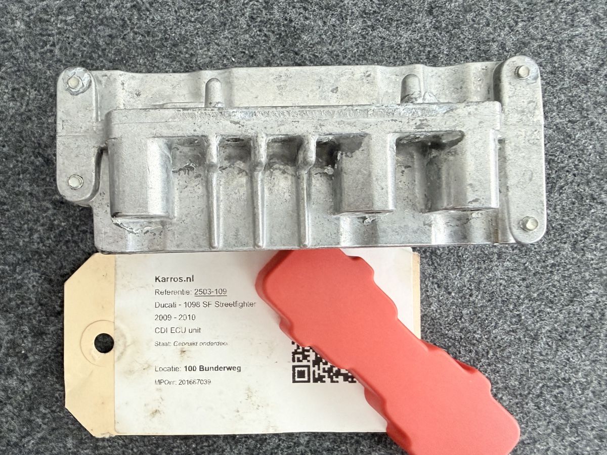 Ducati Tutti i ricambio per moto: Ducati ECU – Usato da Zürich venduto da benoitZH 4
