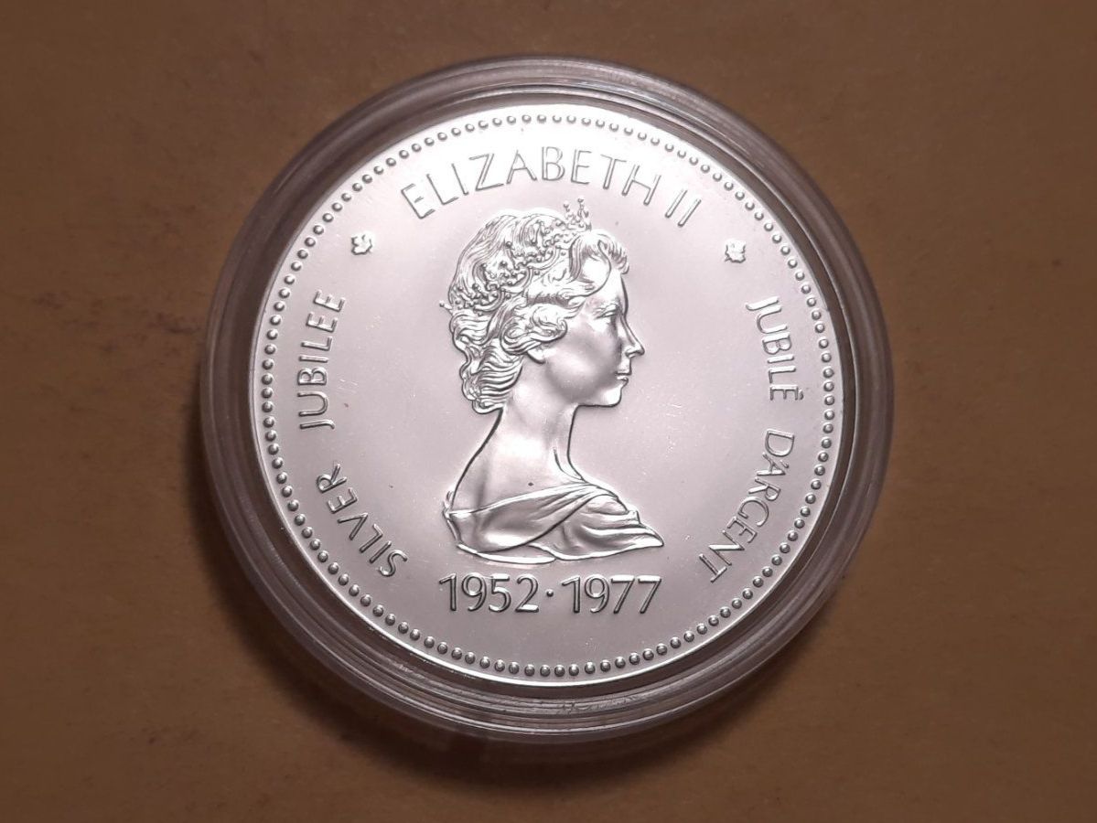 Tutti le monete: Kanada 1 Dollar "Thron des Senats" 1977 Silber – Usato da Buchs SG venduto da numispatica 1