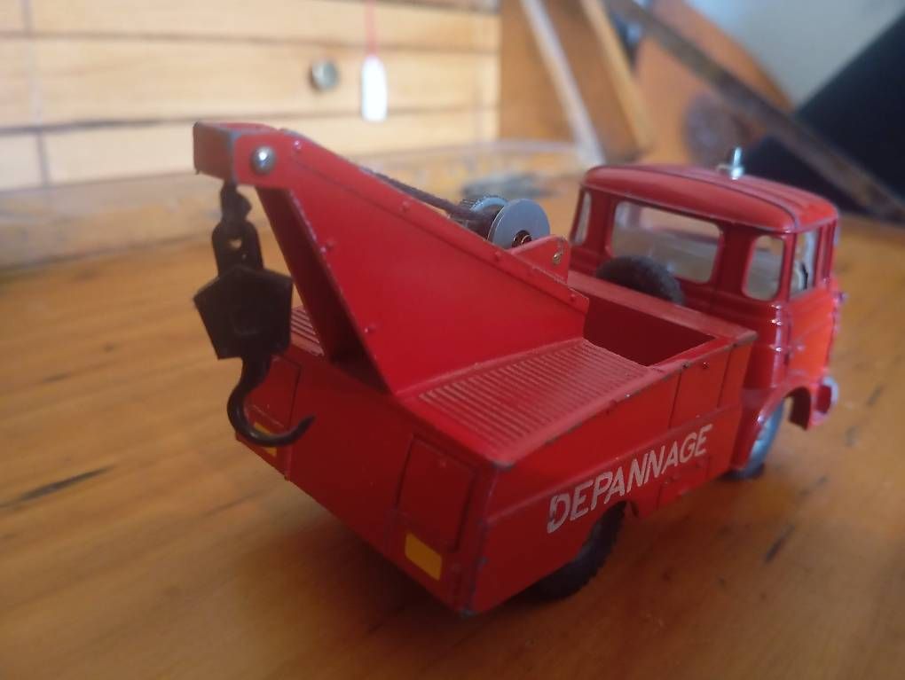 Dinky Toys Modellautos: Abschleppwagen DINKY TOYS 324 rot – Gebraucht aus Basel von Petergunn 2