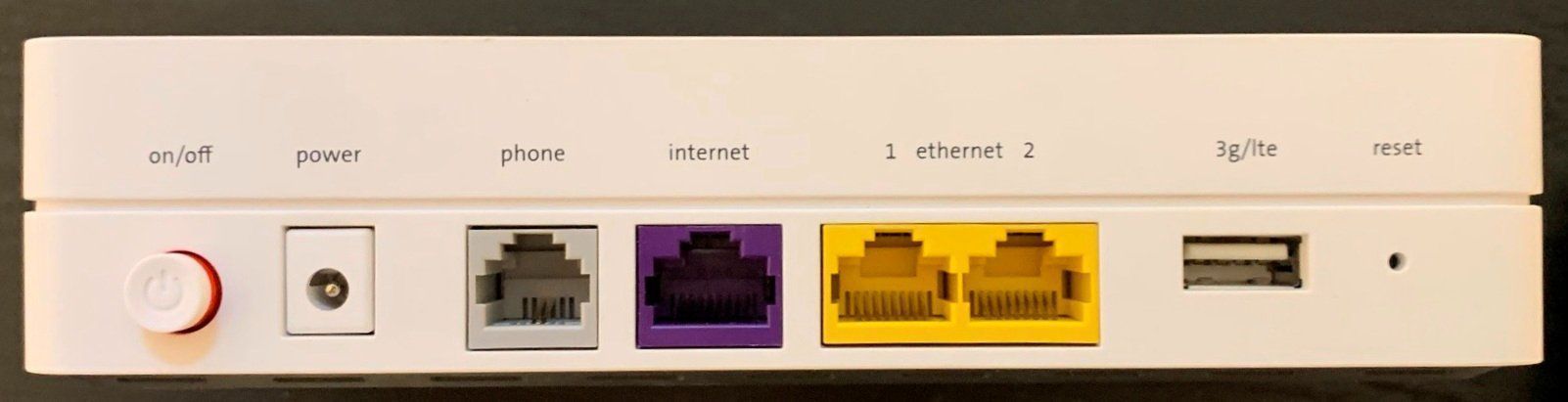 Swisscom Modem & Router: swisscom Internet-Box light plus TV-Box – Usato da Lodrino venduto da Stema 1