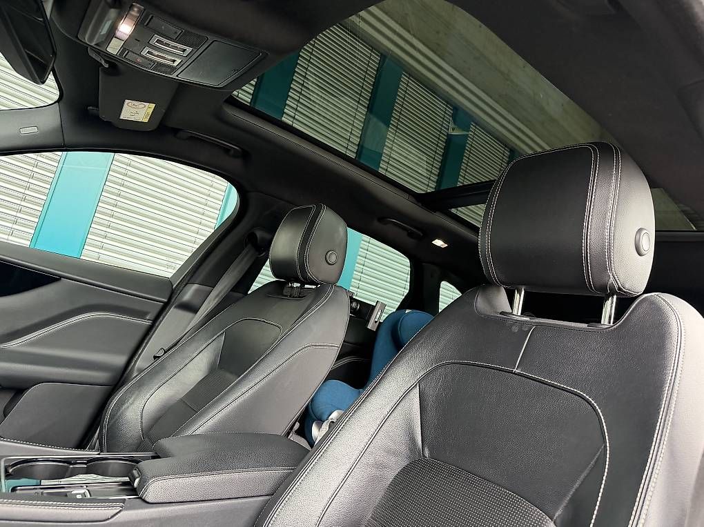 Automobili: Jaguar F- Pace 3.0 R Sport – Usato da Wollerau venduto da rio81 6
