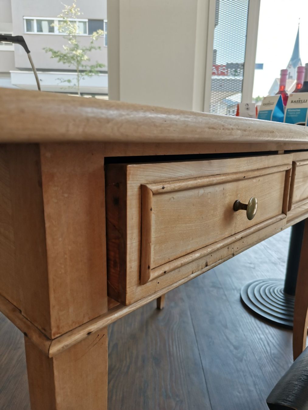 Tavoli: Tisch mit Schubladen Holz hell gebraucht – Usato da Rorschach venduto da Vanc 2