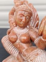 Wunderschöne ältere indische Stein Skulptur