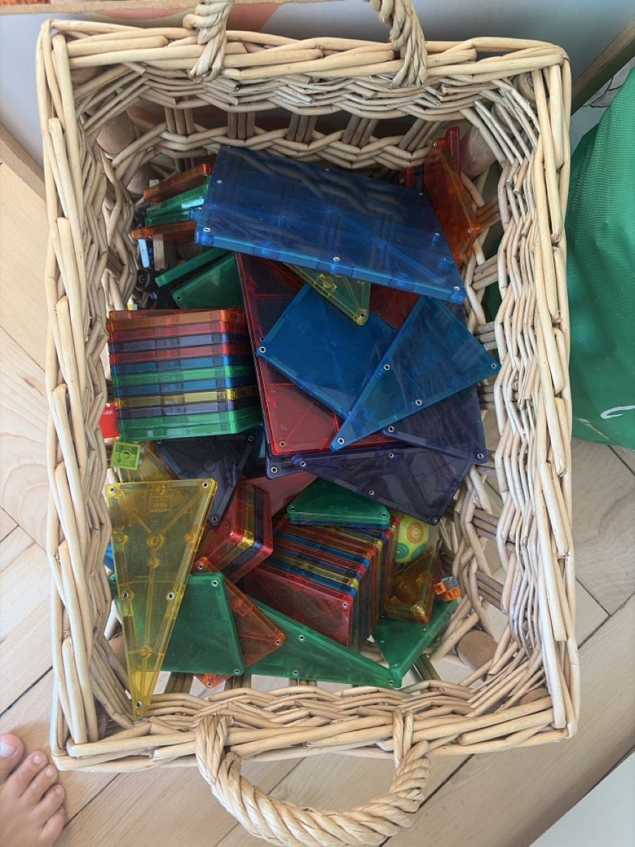 Jouets: Magna tiles original – D'occasion à Wädenswil par claridiez