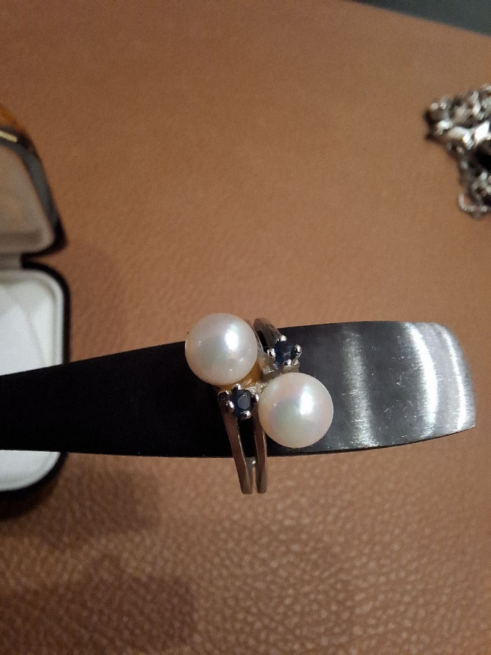 Anelli: Eleganter Ring mit Saphir/Perle – Usato da Oberegg venduto da danni-1985 1