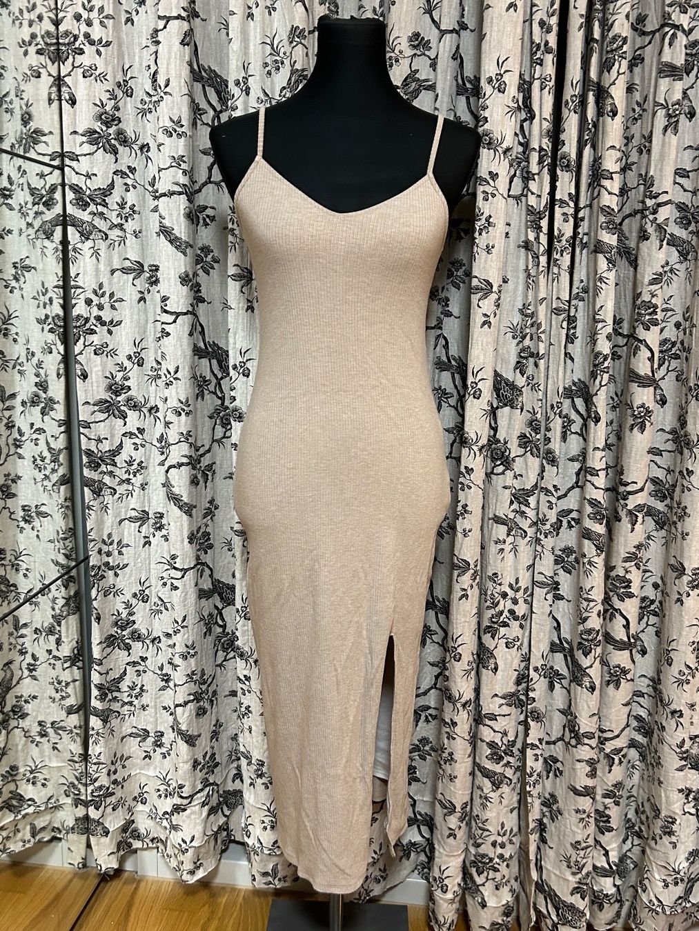 Vestiti: BEIGES SOMMERKLEID – Usato da Luzern venduto da Suneha