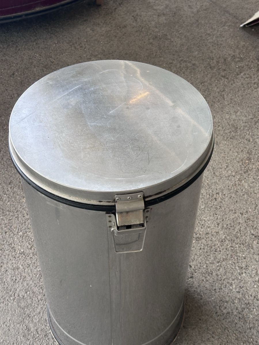 Poubelles: Gastro Abfalleimer auf Rollen – D'occasion à Cham par dan_xnt9 2