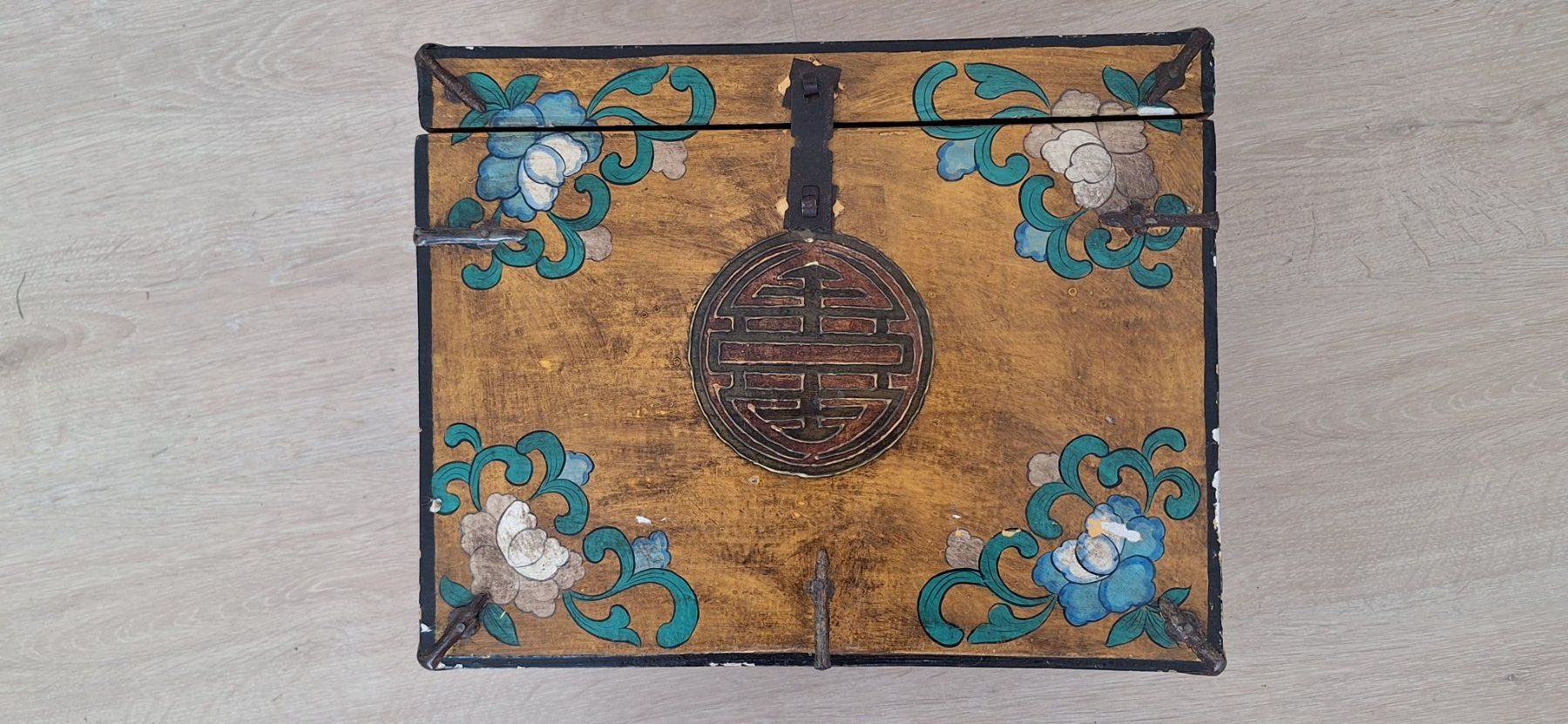 Coffres: Tibetanische Truhe bemahlt – D'occasion à Granges VS par dan_6bcm