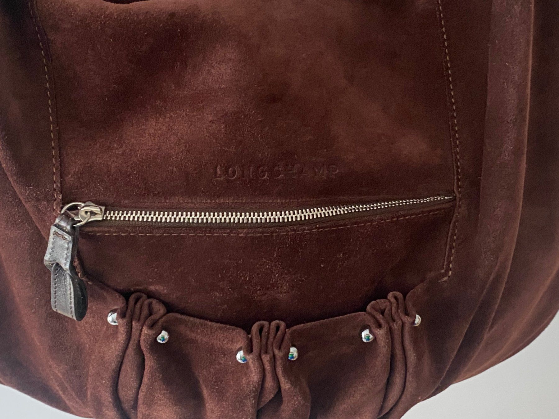 Longchamp Borse da donna: A vendre sac Longchamp en daim – Usato da Le Vaud venduto da cva_g6bb 1