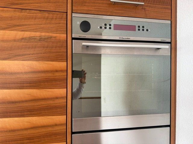 Cuisines complètes: Komplette Einbauküche mit Granit & Electrolux-Geräten – D'occasion à Wilen b. Wollerau par raschw 2