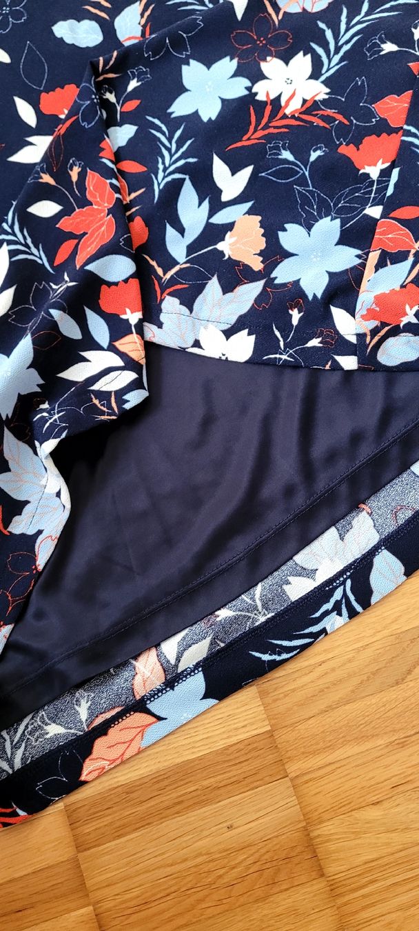Mango Vestiti: Sommerliches Kleid von Mango mit Blumenmuster, Gr S – Nuovo (secondo la descrizione) da Emmenbrücke venduto da gatasalvache 7