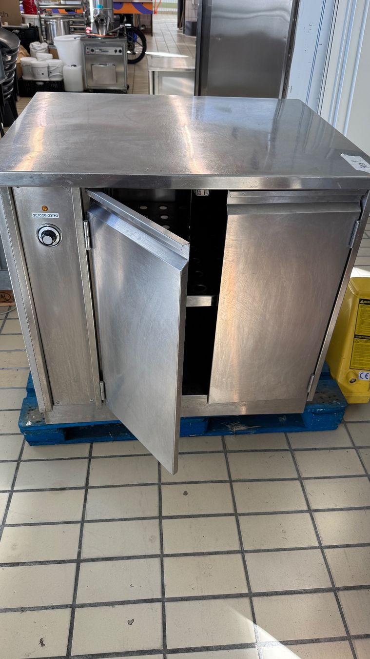 Elettrodomestici da cucina: Wärmeschrank / Tellerwärmer – Usato da Zürich venduto da Freddyboy