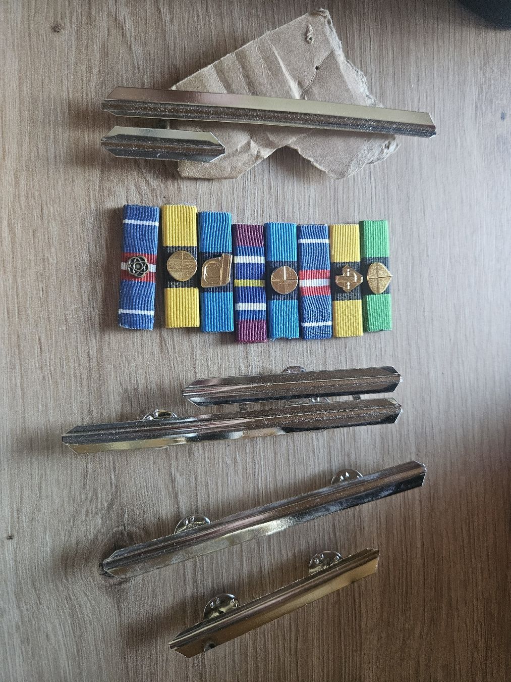 Schweizer Armee Placchette & Badge: Div. Militär Abzeichen – Usato da Emmenbrücke venduto da BaconCola 1