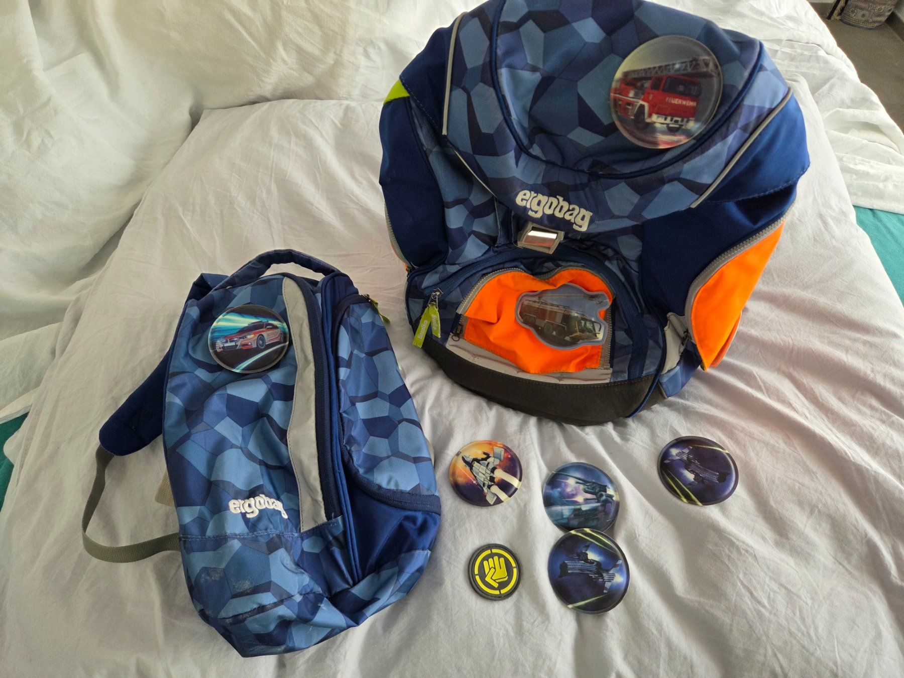 Ergobag Zaini: Ergobag Cubo Schulrucksack Set mit viel Zubehör – Usato da Burgdorf venduto da Pascal846 1