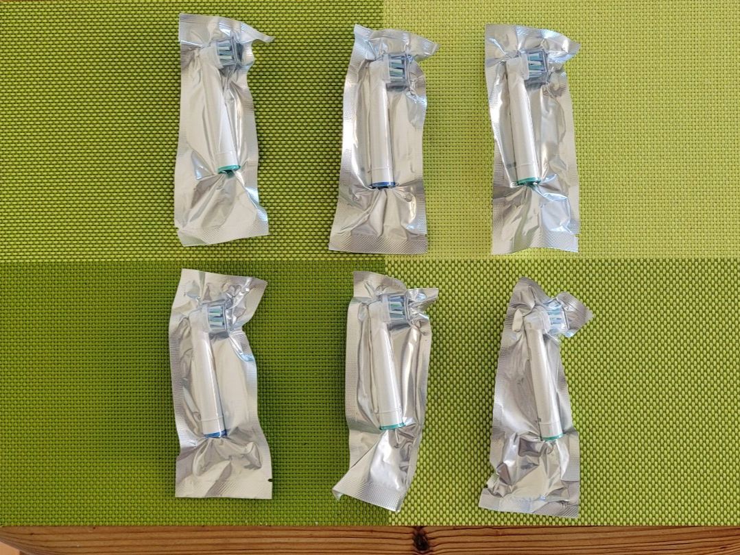Oral B Cura dei denti: Oral B Bürstenköpfe – Nuovo e nell'imballaggio originale da Wetzikon ZH venduto da Flanker1 1