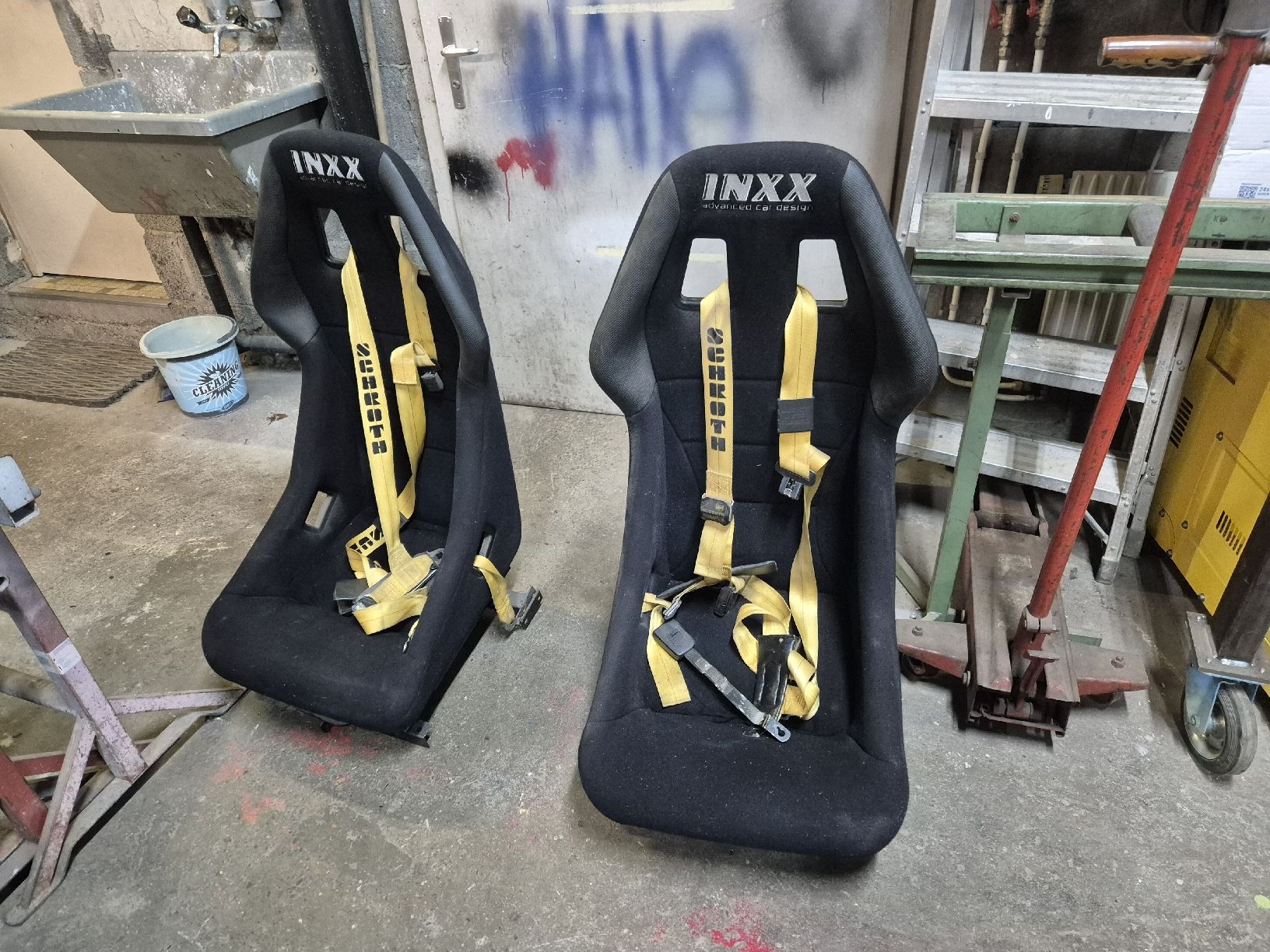 Tutti pezzi di ricambio auto: Schalensitze INXX – Usato da Brienzwiler venduto da Bambus9197
