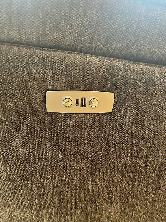 Divani: Elektrisch verstellbares 2-Sitzer Sofa – Usato da Wolfenschiessen venduto da ali_6dvv 1