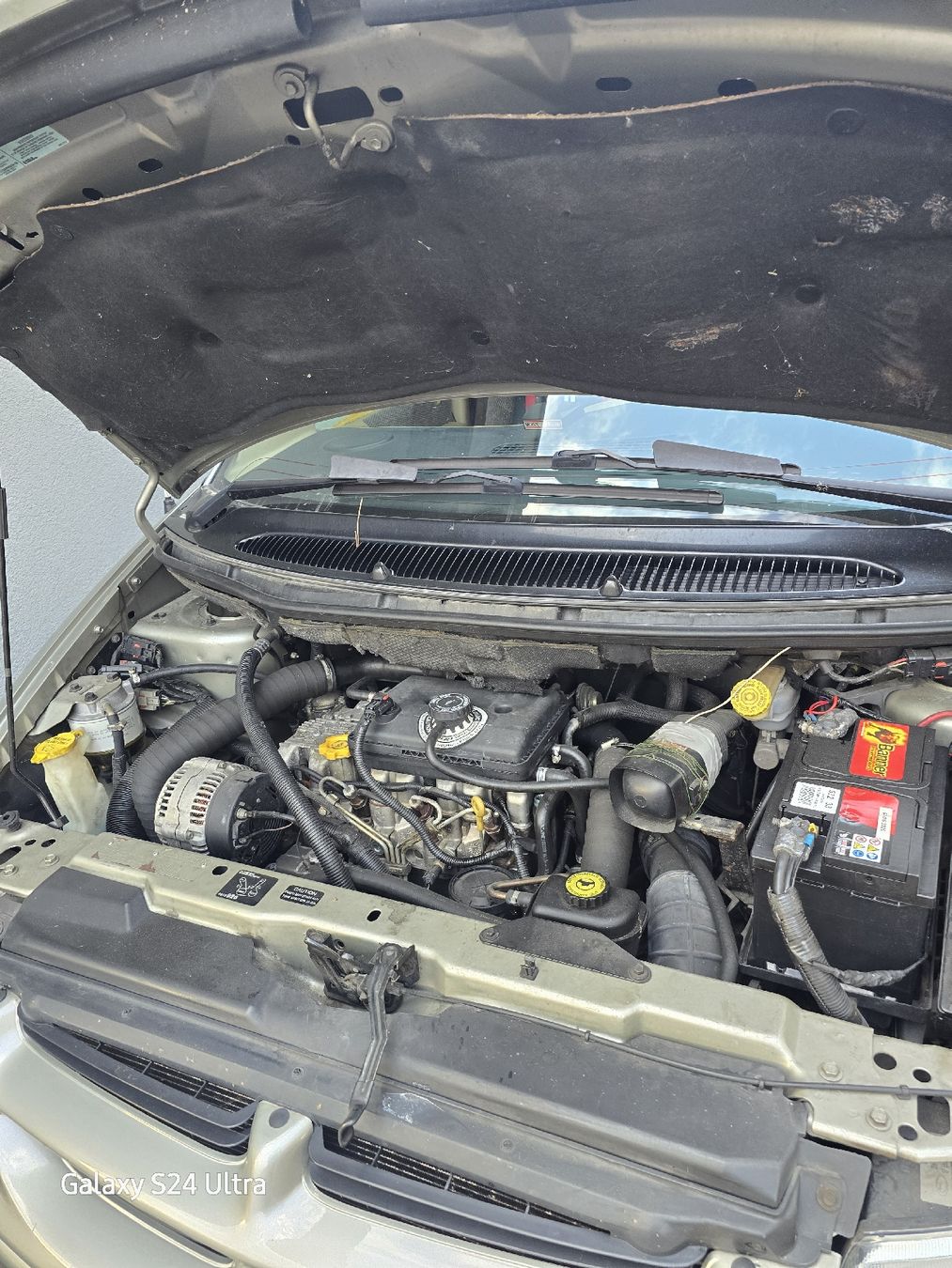 Chrysler Automobili: CHRYSLER GD VOYAGER 2.5 TD  – Usato da CERNIER venduto da GarageConcept-Car 4