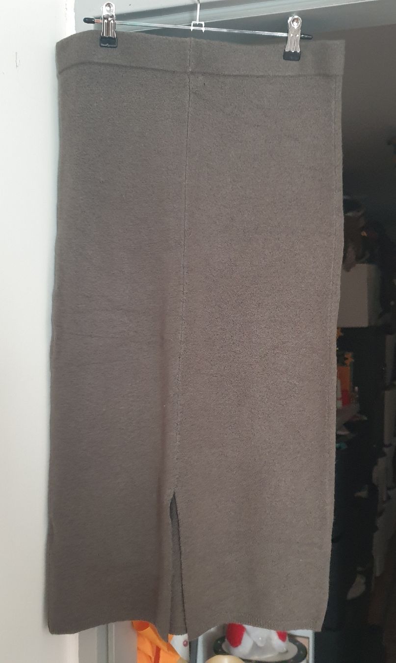 Guess Gonne: GUESS schöner Jupe mit Kamelhaar Gr. 44 – Nuovo (secondo la descrizione) da Frenkendorf venduto da Moon111 2