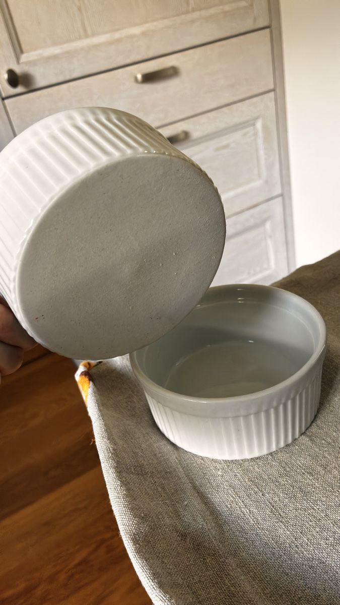 Ciotole: 2 White Ceramic Backformen excellent condition 300 ml – Usato da Untersiggenthal venduto da mic_ksv9 2