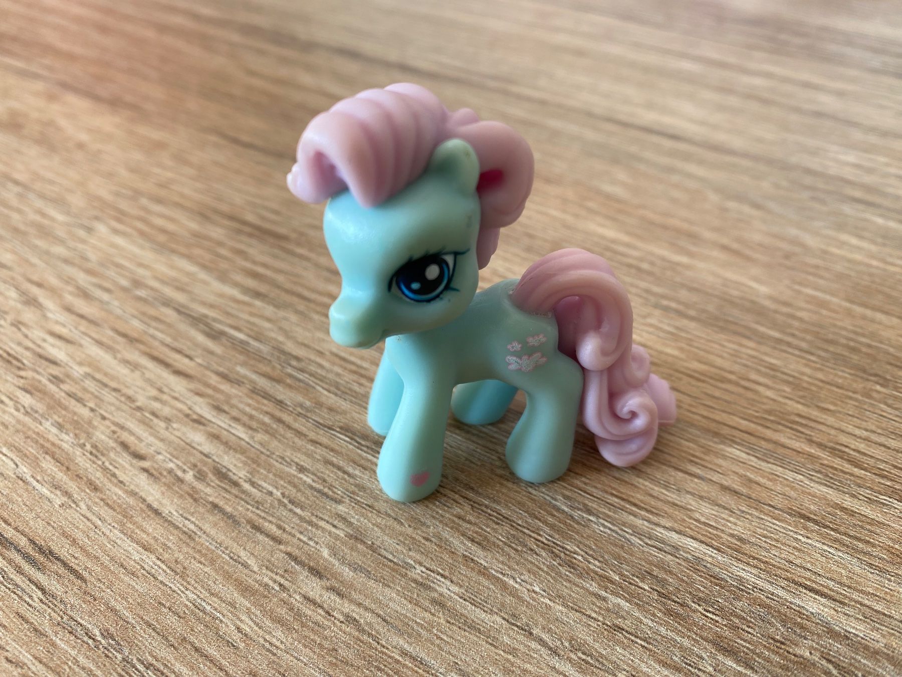 Hasbro Giocattoli: MY LITTLE PONY MINI HASBRO MINTY 2006 – Usato da chiasso venduto da Wulli 2