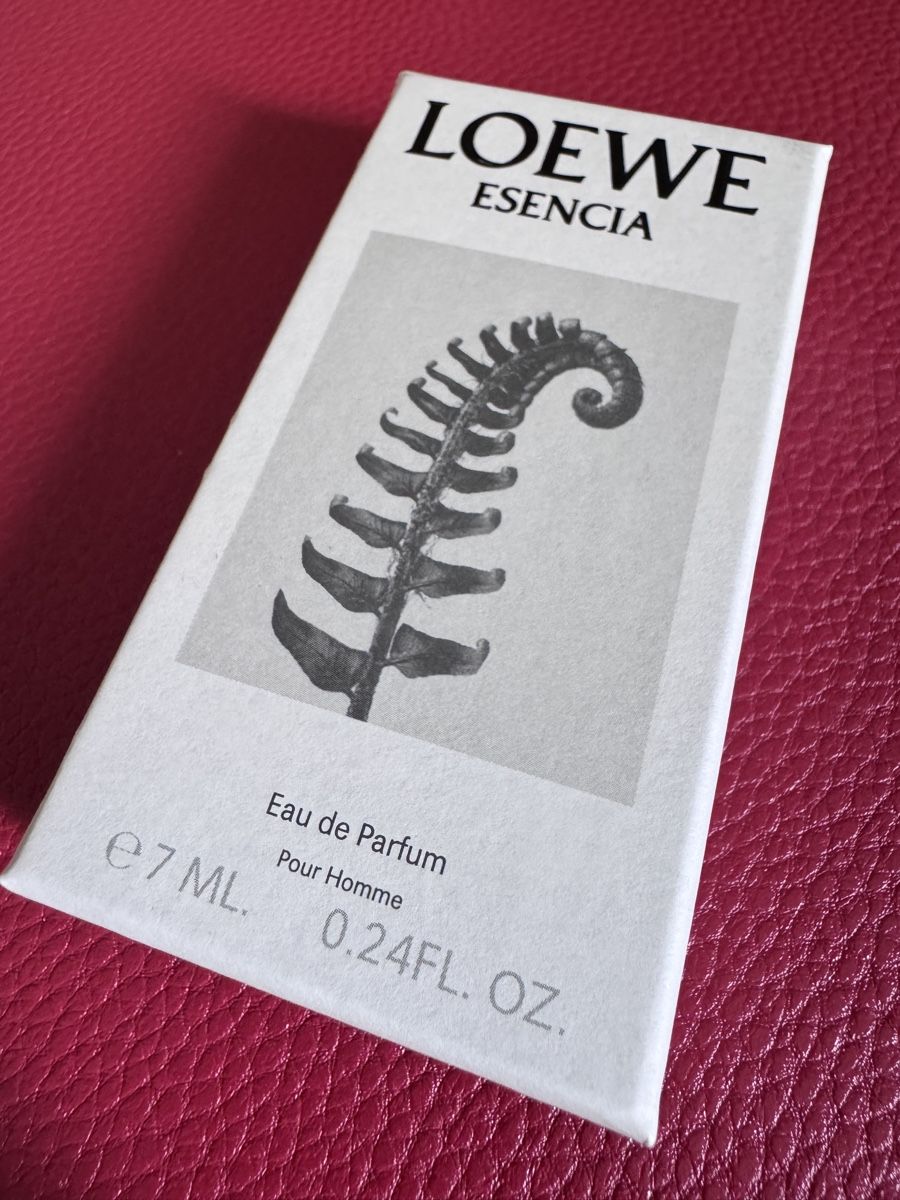 Loewe Profumi & Eau de Toilette: LOEWE Esencia Eau de Pafum for Men 7ML – Nuovo e nell'imballaggio originale da Viganello venduto da NicodemusRoger 2