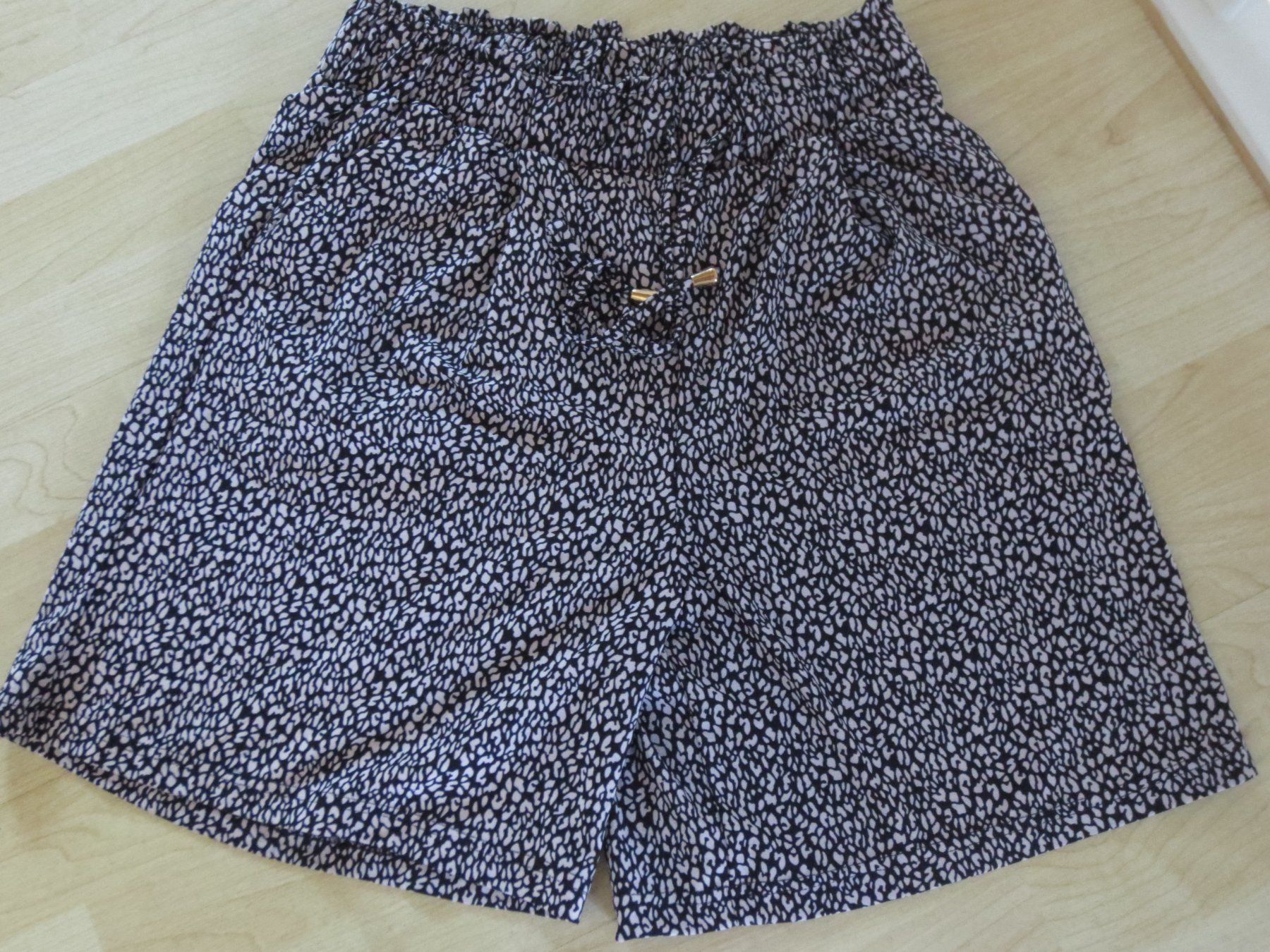 Pantaloni: Hose Kurz – Usato da Horgen venduto da hkek01