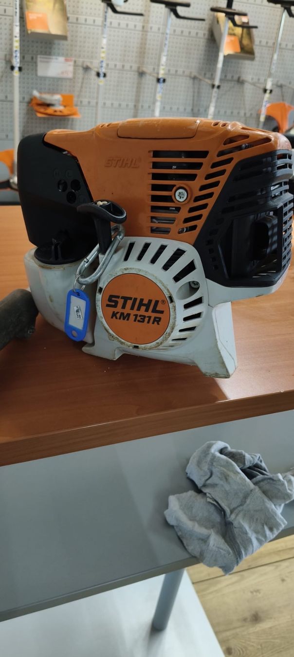 Stihl Tutte le macchine: KM131R Stihl Kombimotor – Usato da Sutz venduto da Shop_LehmannGT 1
