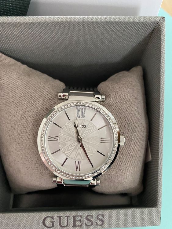 Uhr Guess NEU Damen Silber Metallarmband Originalverpackung (Neu