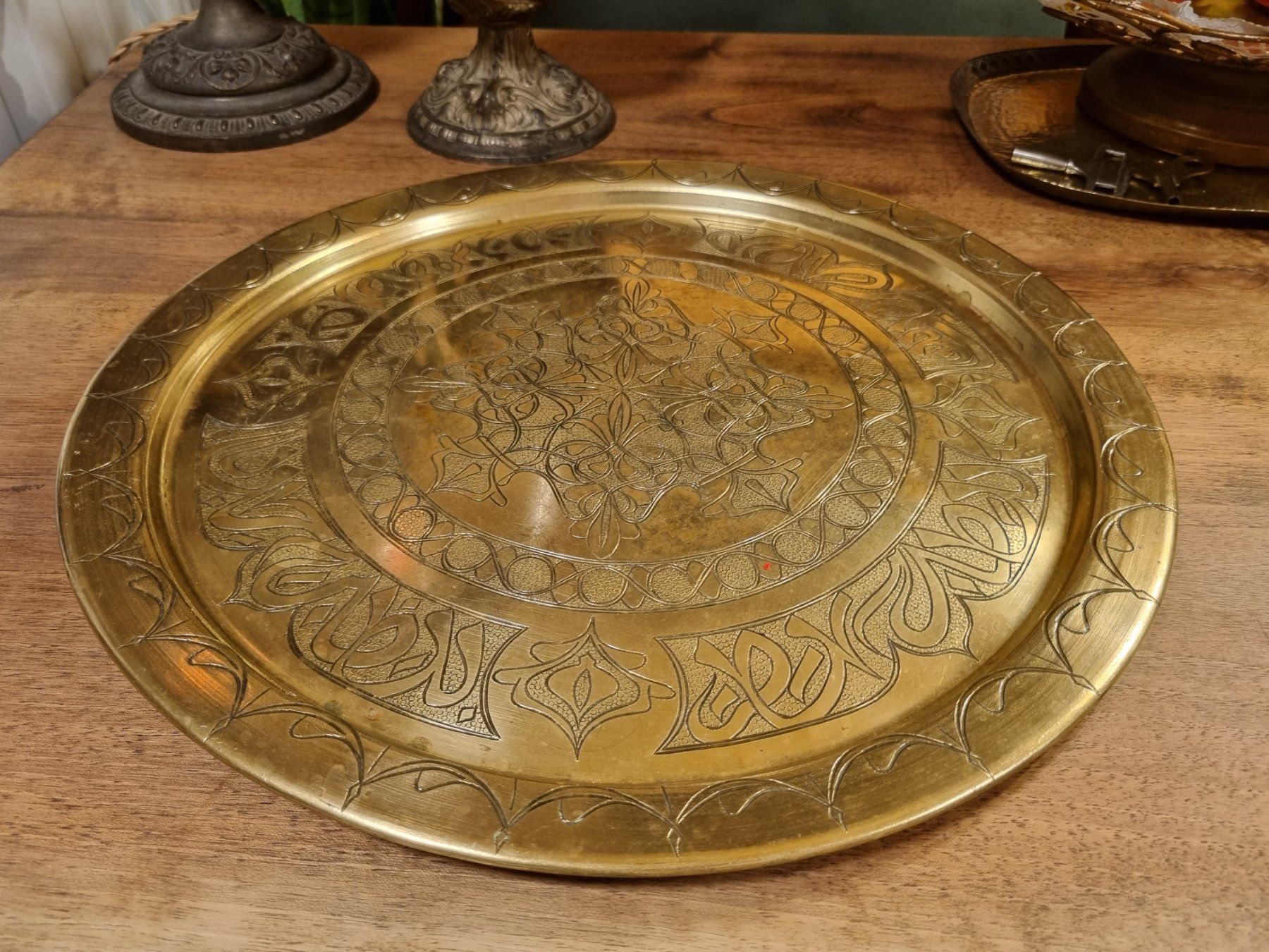 Piatti di portata: Antikes Messingtablett Orientalisch graviert 40 cm – Usato da Scharnachtal venduto da devin03 2