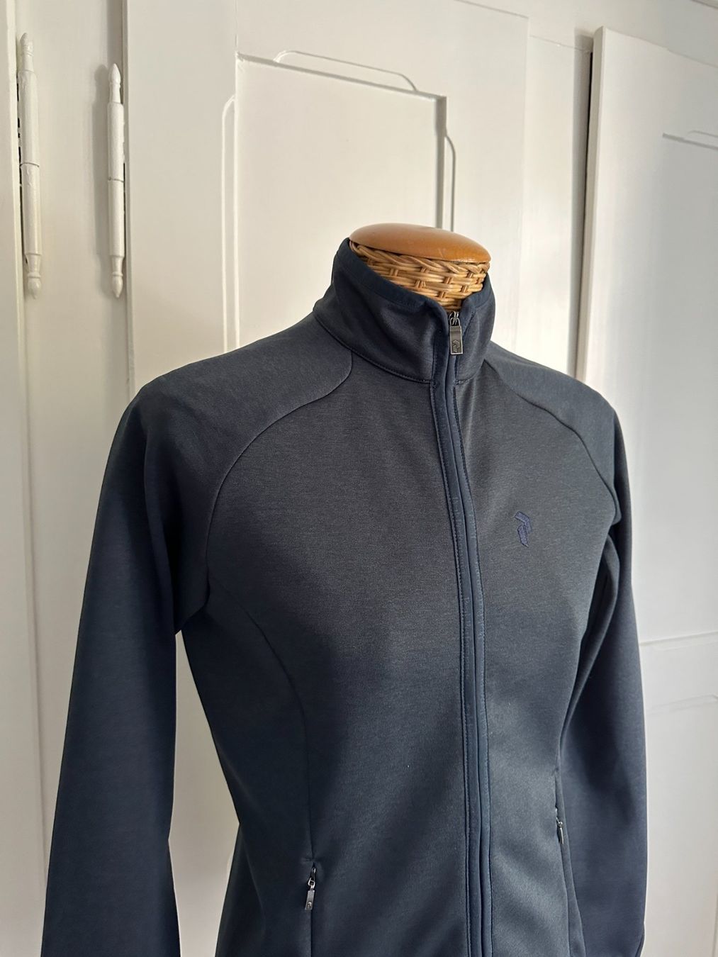 Peak Performance Jacken: PEAK PERFORMANCE - Sportjacke dunkelblau S – Neu (gemäss Beschreibung) aus Zürich von Diazaio 1