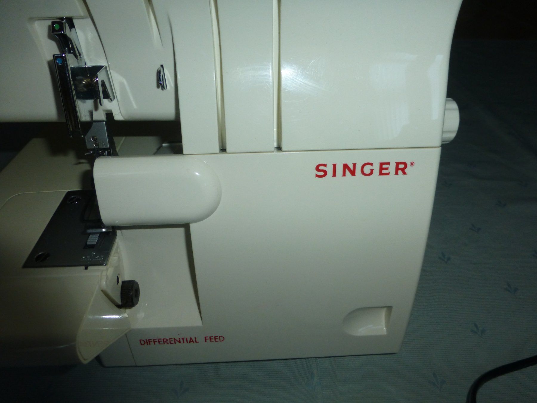 Singer Macchine da cucire: Overlock Nähmaschine von Singer – Usato da Würenlingen venduto da drago56 1