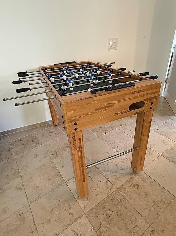 Giochi: Töggelikasten 121x61cm Holz – Nuovo (secondo la descrizione) da Zürich venduto da fab_k6zw 2