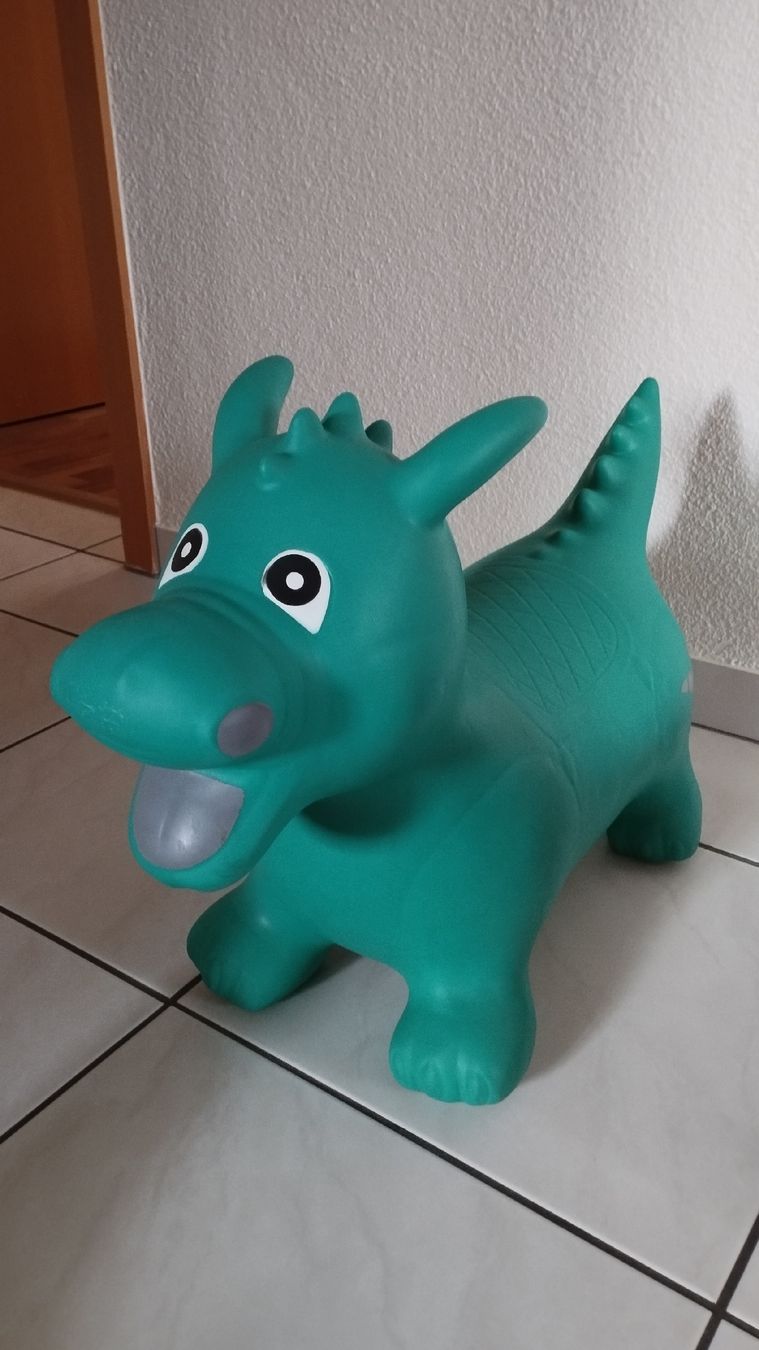 Spielzeuge: Hüpftier Drache, Top Zustand – Neu (gemäss Beschreibung) aus Wangs von Gabrill