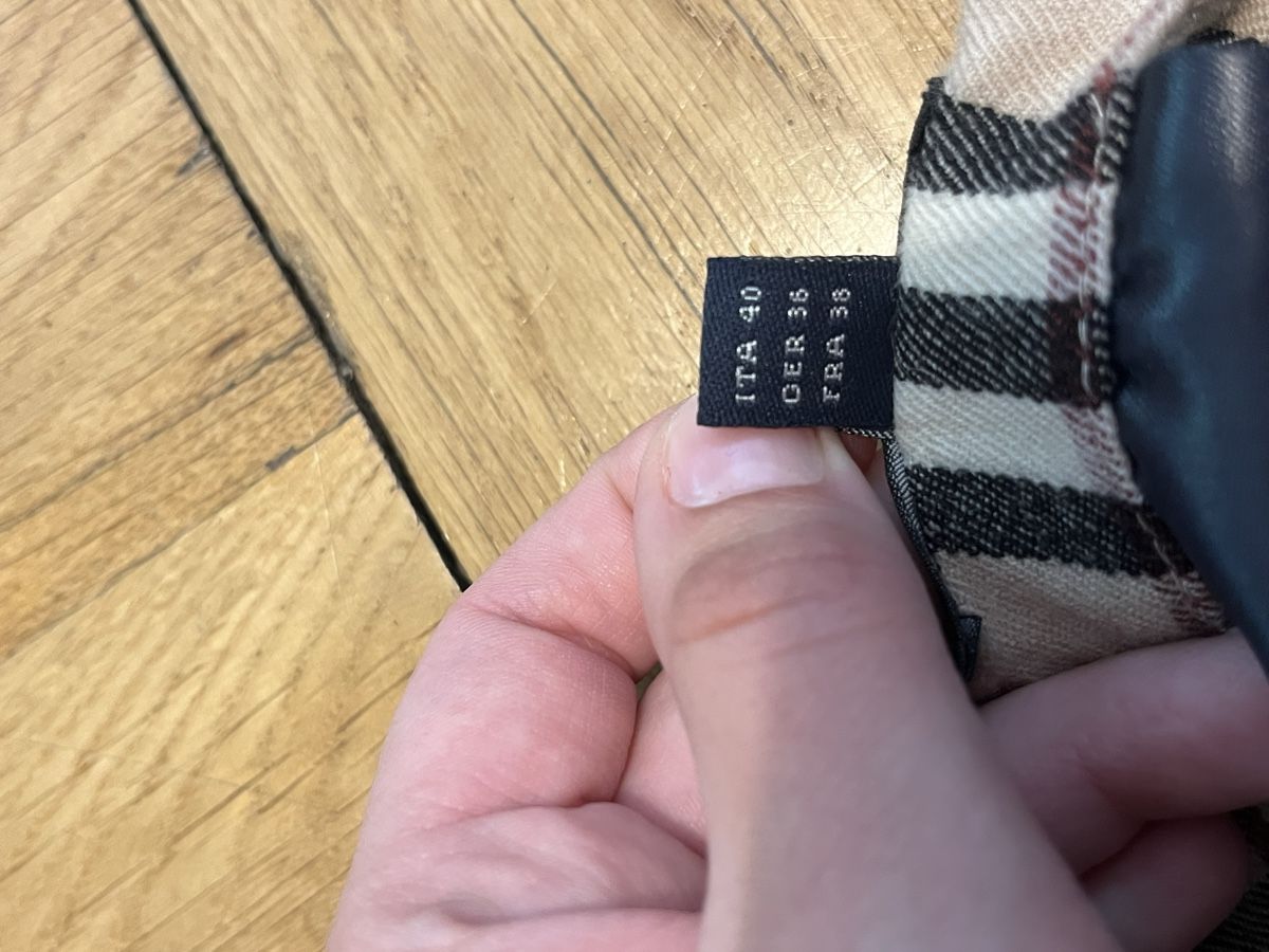 Burberry Gonne: Burberry Rock Gr. 36 – Usato da Bern venduto da jol_8hxs 2