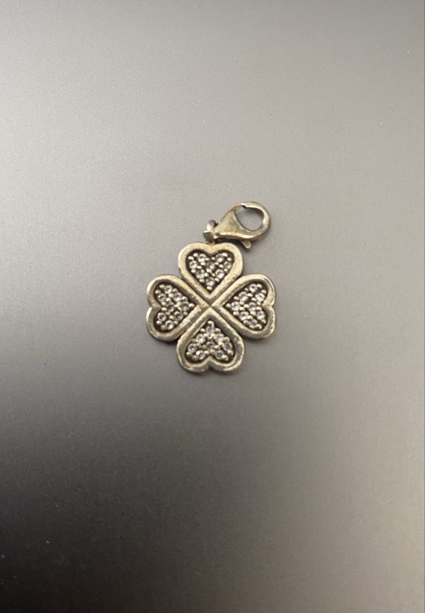 Thomas Sabo Ciondoli: Thomas Sabo Charm Kleeblatt – Usato da Muri AG venduto da sonneblueme10