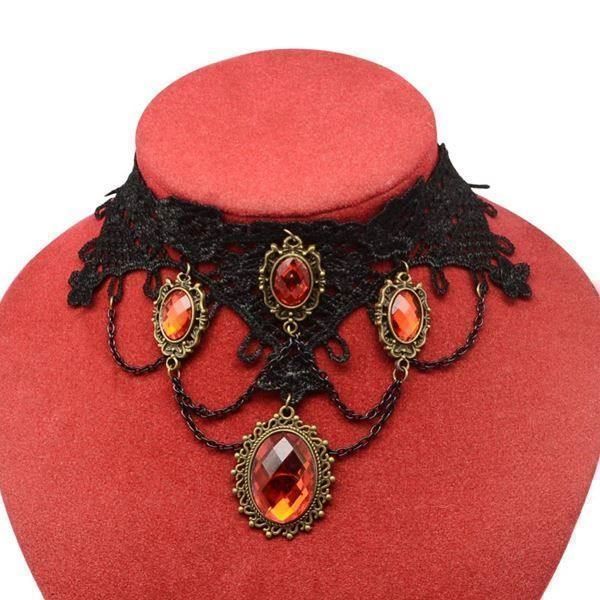Catenine: Kette gotisch schwarze Spitze mit rot – Nuovo e nell'imballaggio originale da Alpnachstad venduto da perlengaby 1
