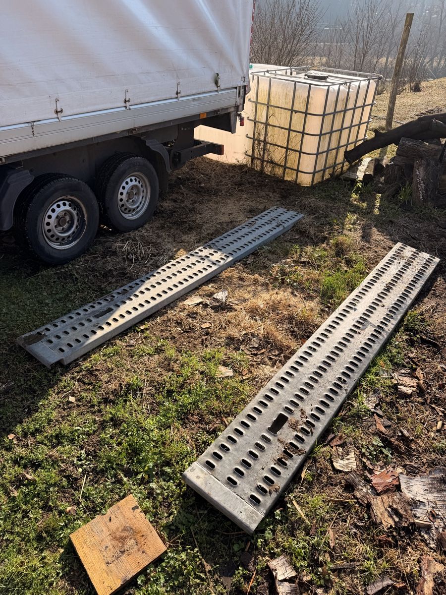 Auffahrrampen: Rampe: lunghezza 2,5 m, larghezza 34 cm, spessore 5 cm. – Gebraucht aus Bioggio von ste_9qtg